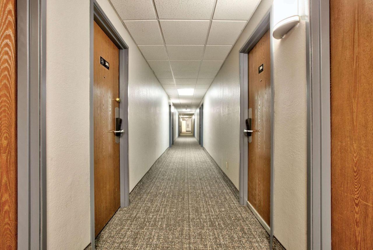 Super 8 By Wyndham Amarillo Hotel Exterior foto